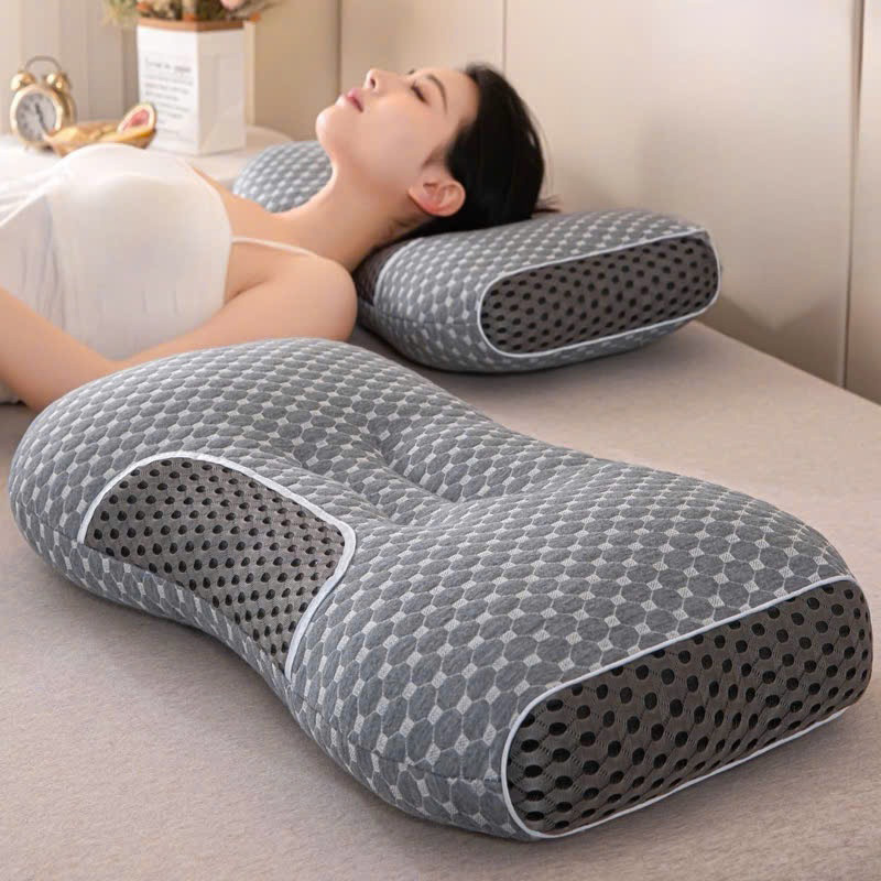 Gối khá êm ái, nâng đỡ cổ gọn gàng.