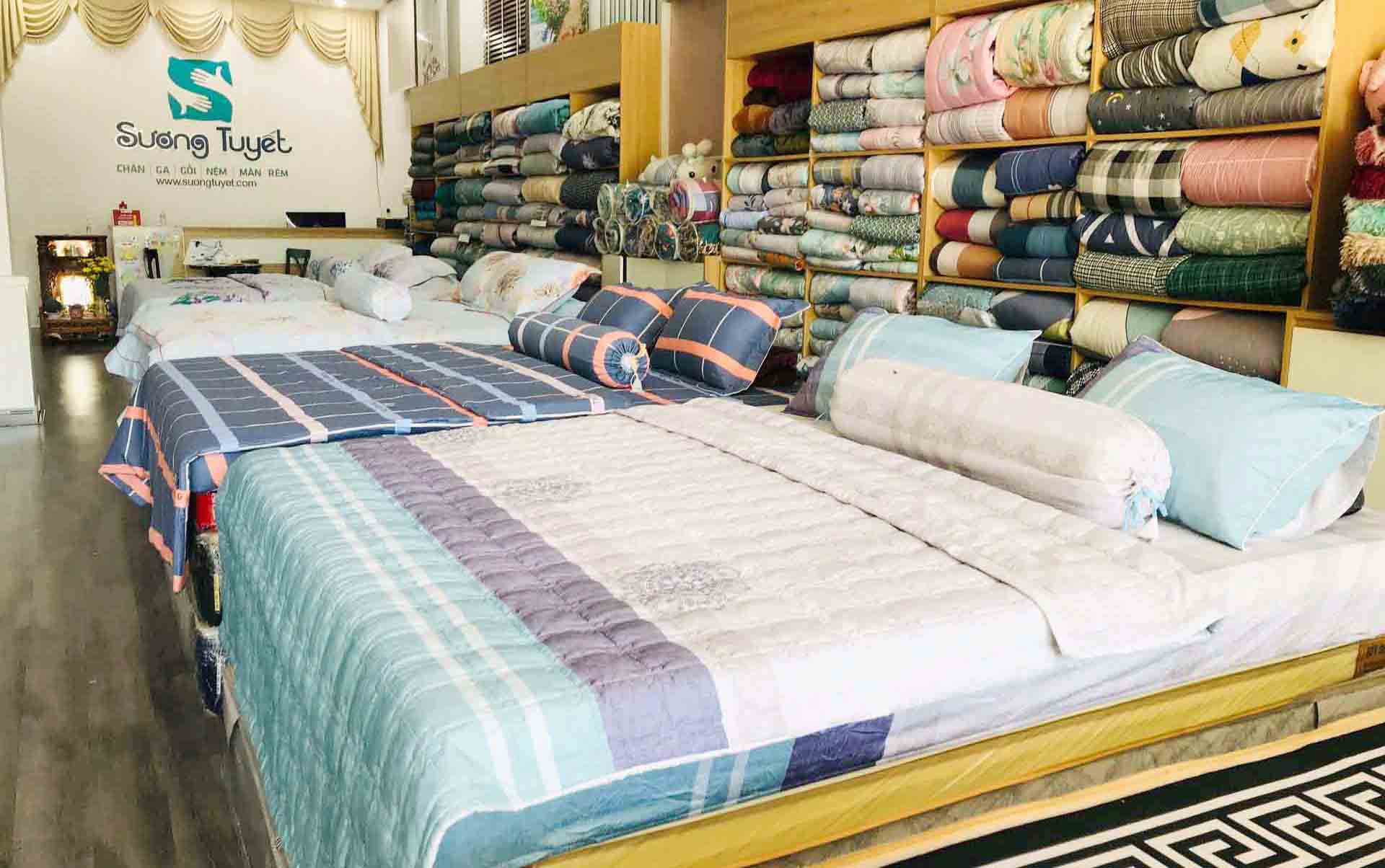 Ngoài ra Sương Tuyết còn cung cấp gói combo chăn ga gối nệm giá rẻ.