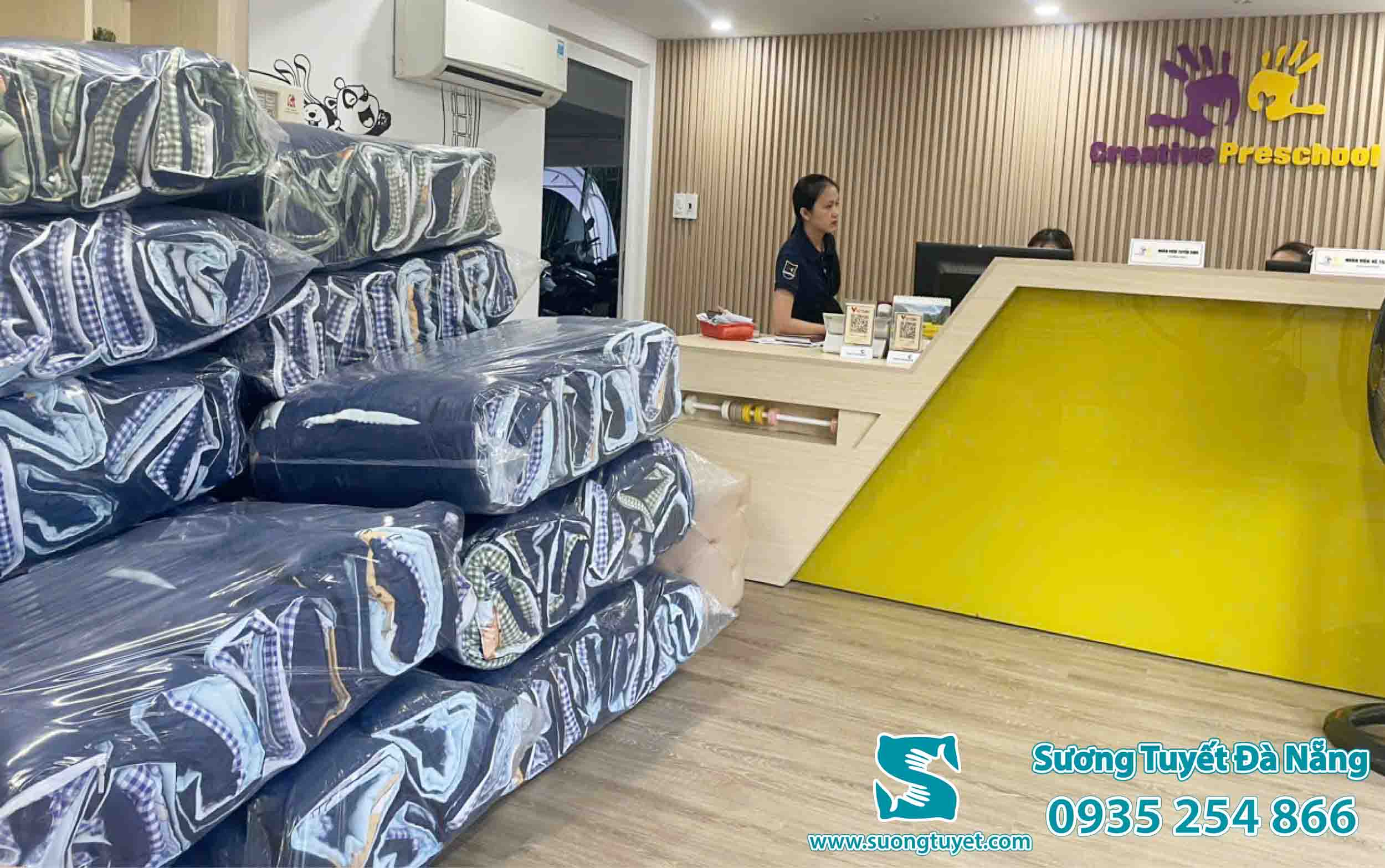 Cung cấp chăn ga trường học.