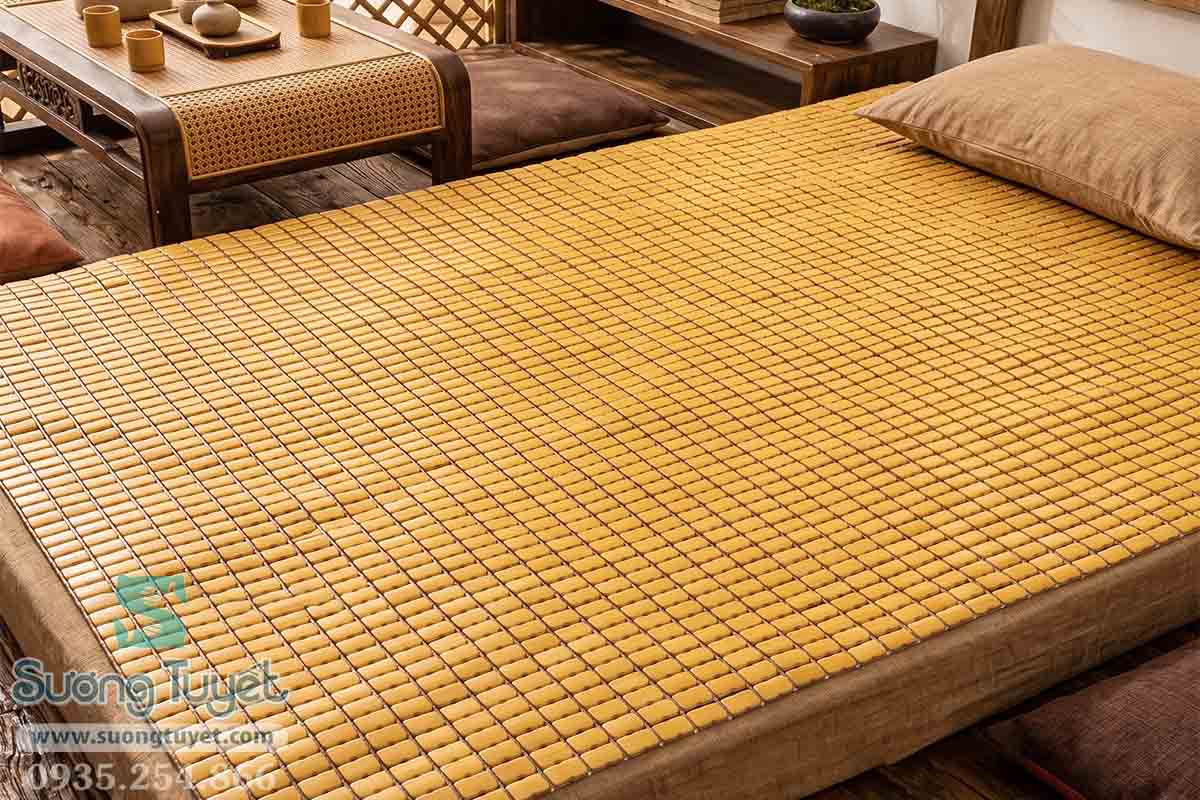 Chiếu trúc mùa hè nằm rất mát mẻ, không hầm bí.
