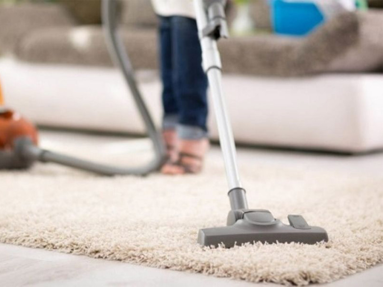 Thảm dễ d&agrave;ng được vệ sinh bằng c&aacute;ch h&uacute;t bụi