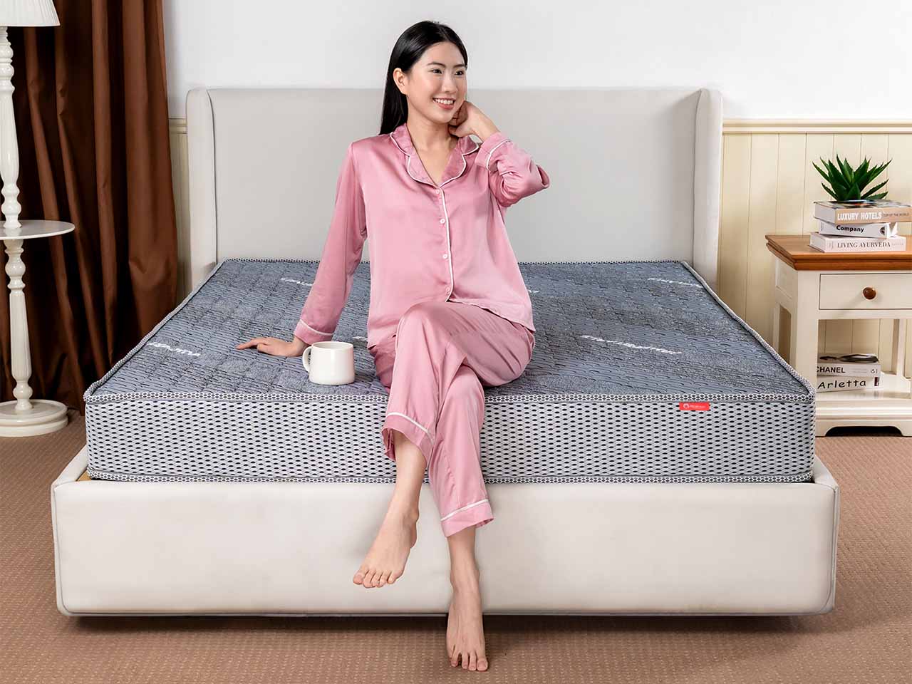 Có 3 độ dày nệm thường gặp là 10cm, 15cm, 20cm cho khách lựa chọn.