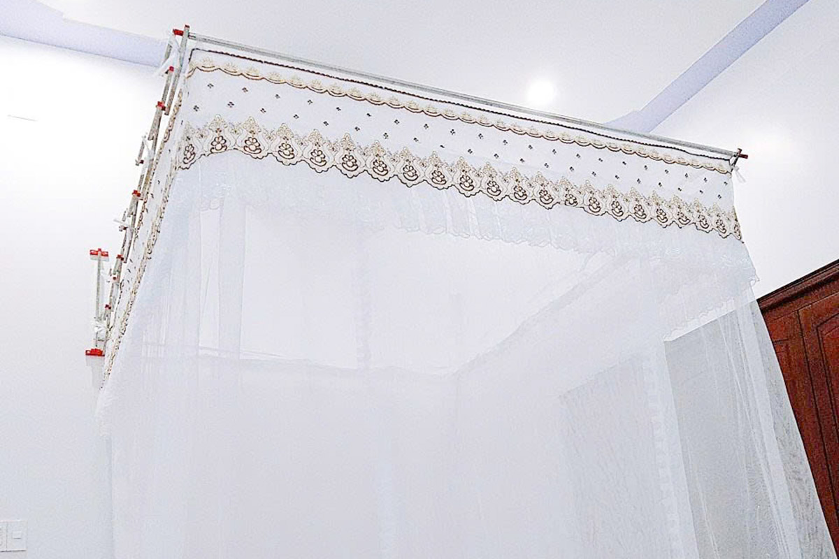 Mùng khung xếp tiện gọn, dễ sử dụng, bền bỉ.