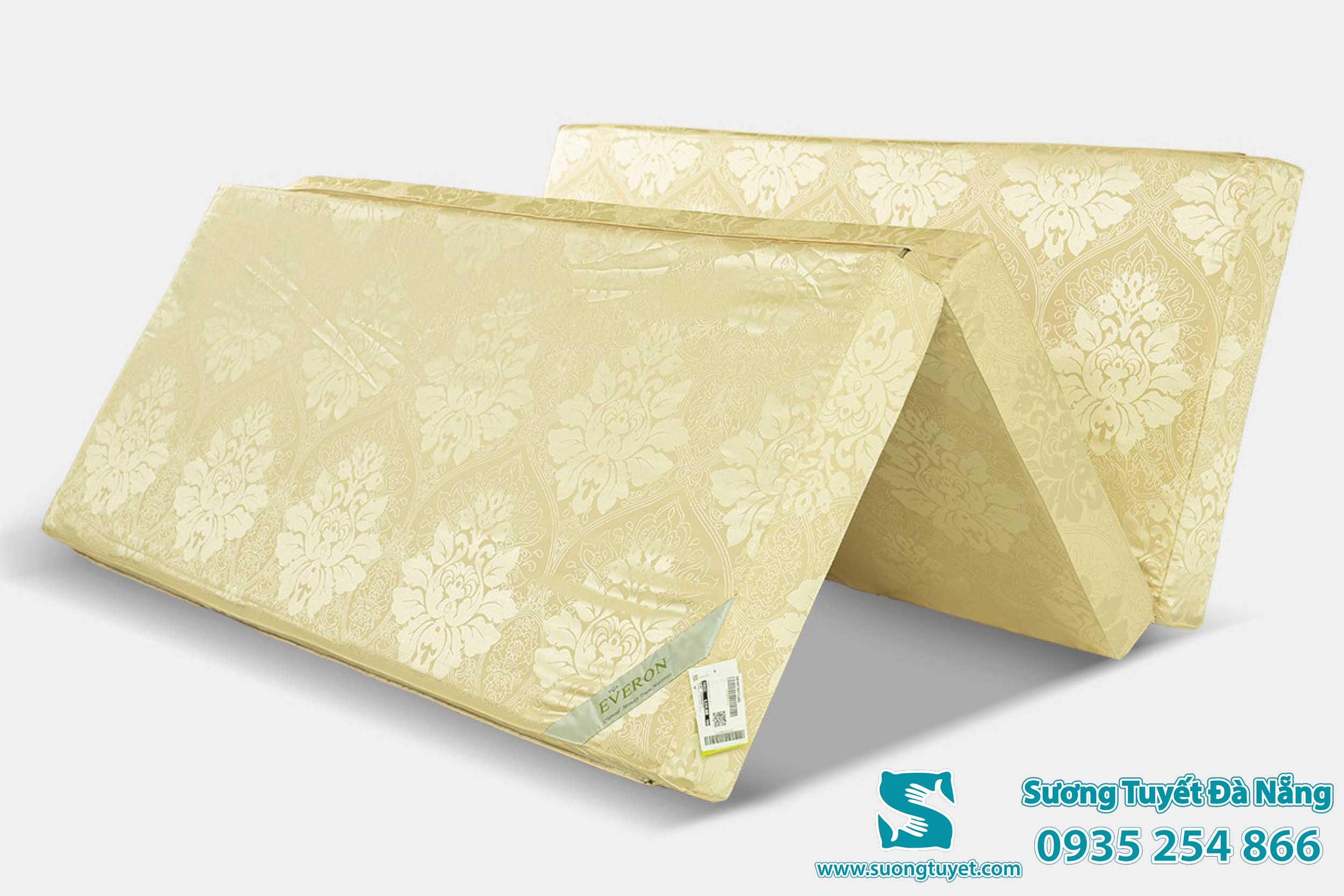 Nệm Everon gấp 3 tiện dụng, gọn nhẹ, chắc chắn.