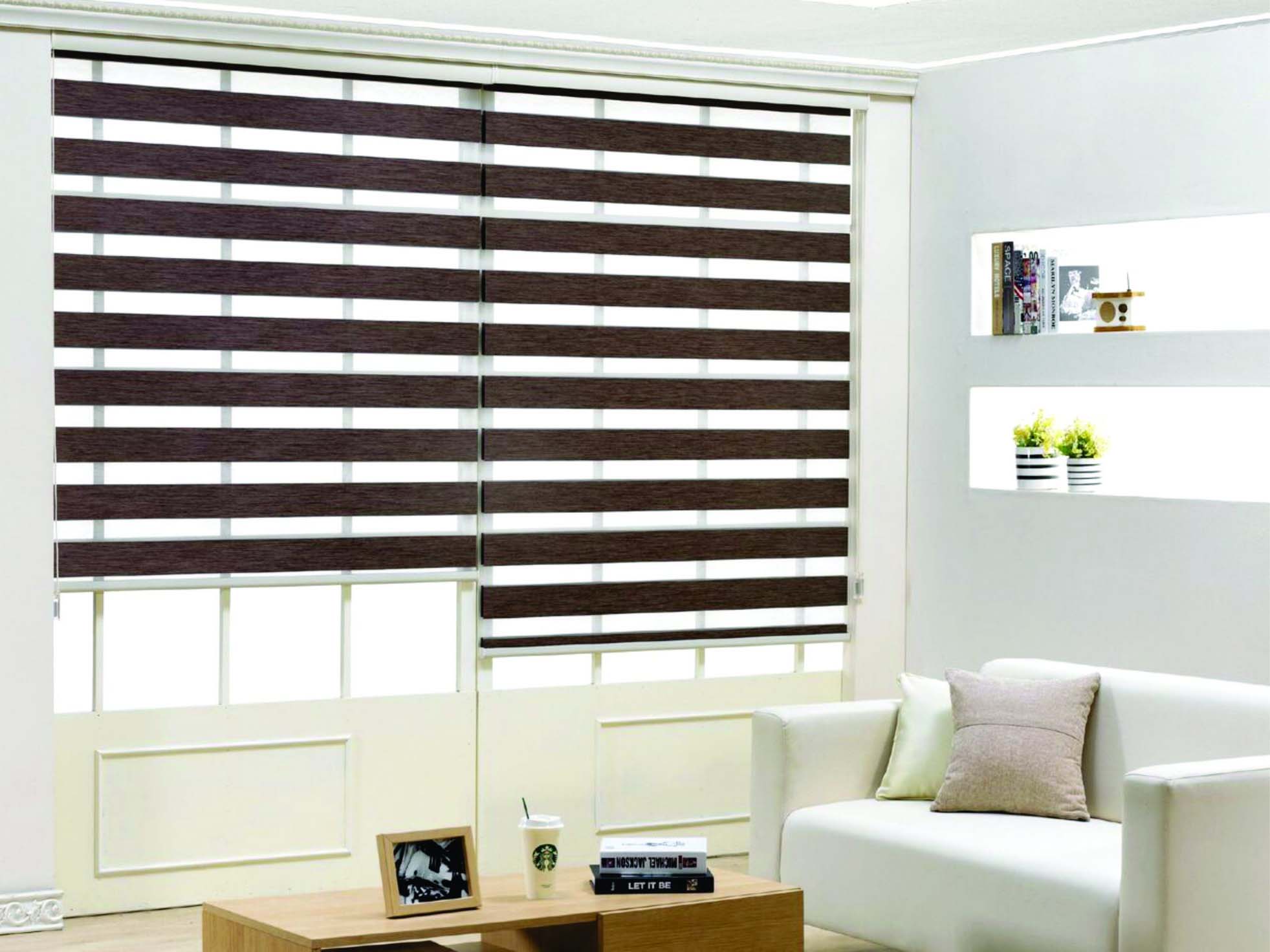 Thư giãn thư thái tại cafe thư viện với rèm cầu vồng city blind.