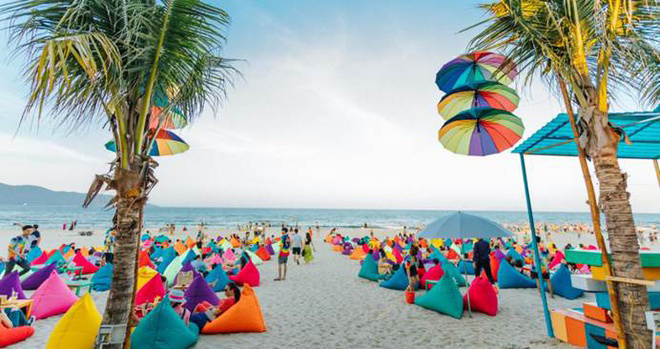 Ghế lười cung cấp cho bãi biển New Post Camp Đà Nẵng.
