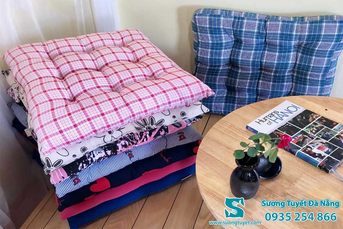 Nệm lót bệt vải cotton in họa tiết tinh tế.
