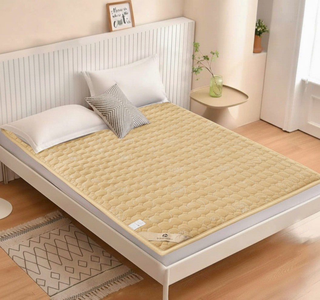 thảm trải giường màu vàng