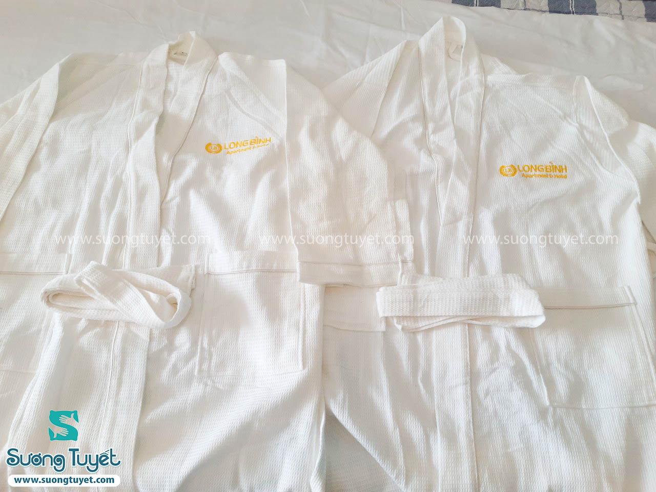 Mẫu áo choàng tắm cotton may cho khách sạn Long Bình