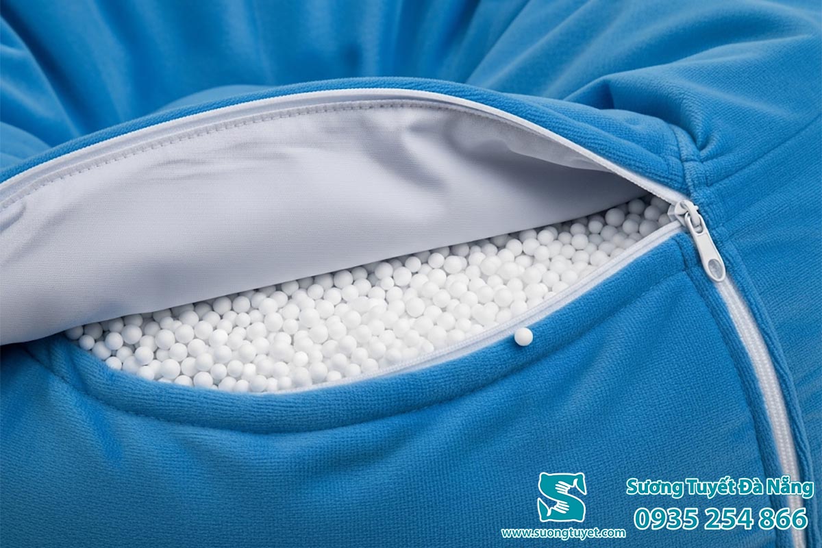 Linh hồn của mỗi ghế bean bag là hạt xốp trò vo êm ái.