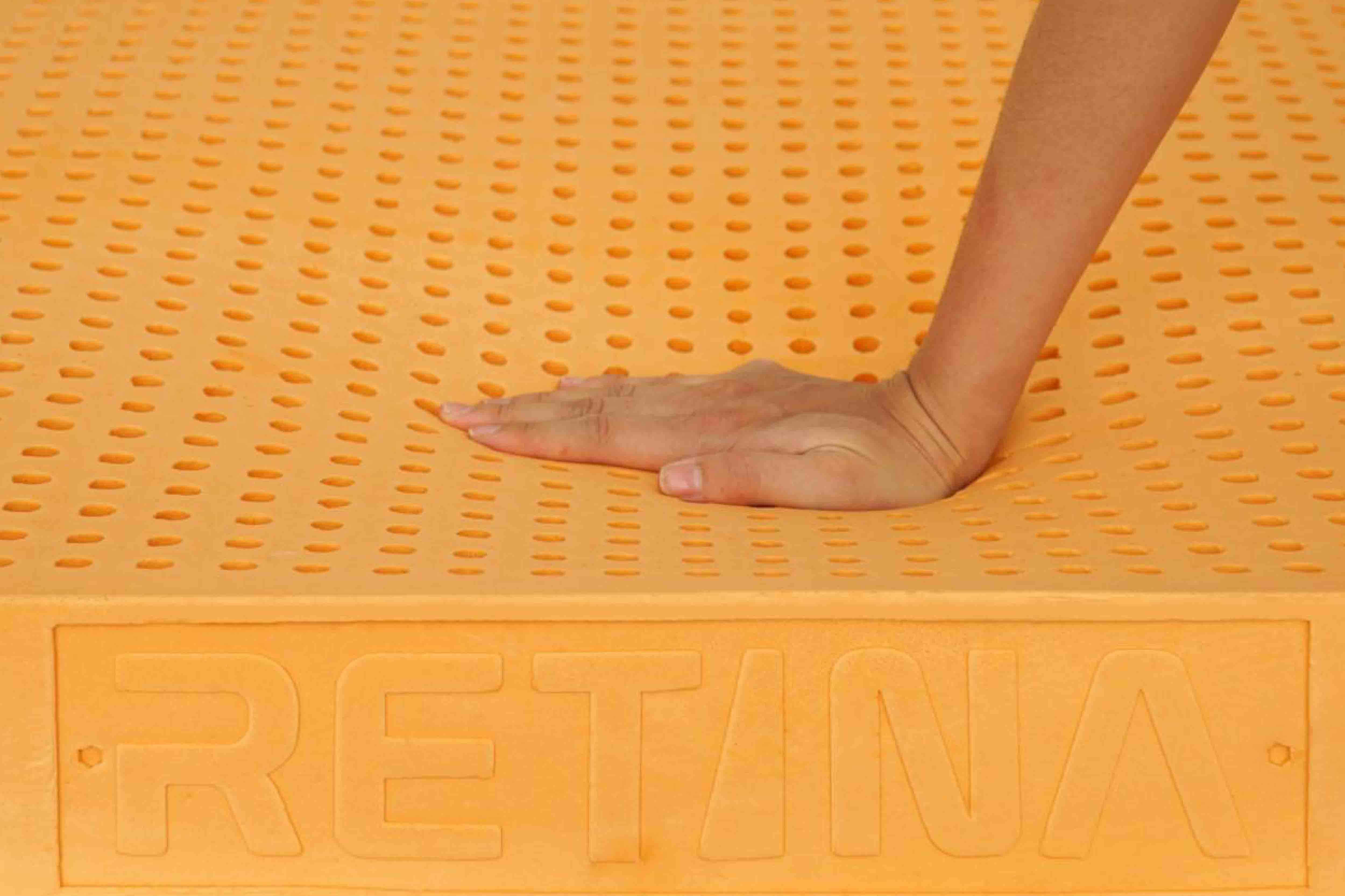 Điểm mạnh của nệm cao su retina là nâng đỡ tốt.