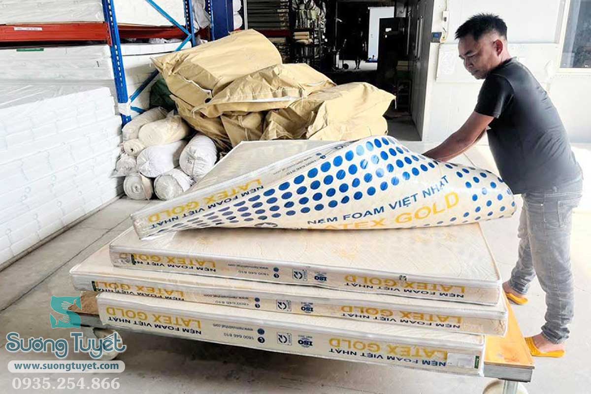 Sương Tuyết có đội ngũ giao nhận hàng tận nơi, bảo hành đảm bảo.