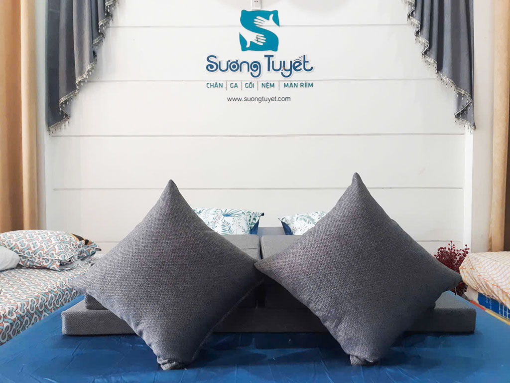 Mua gối tựa sofa và nệm ghế Đà Nẵng đa có Sương Tuyết lo.