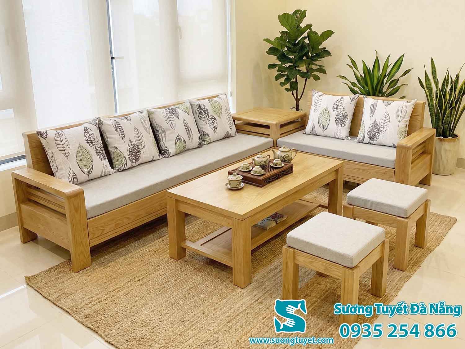 Bộ lót ghế sofa gỗ màu ghi hiện đại.