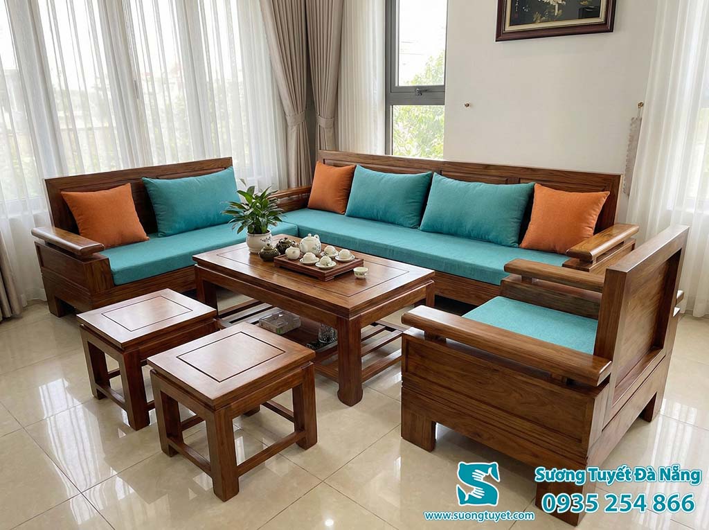 Kết hợp gối dài và gối vuông cho sofa gỗ.