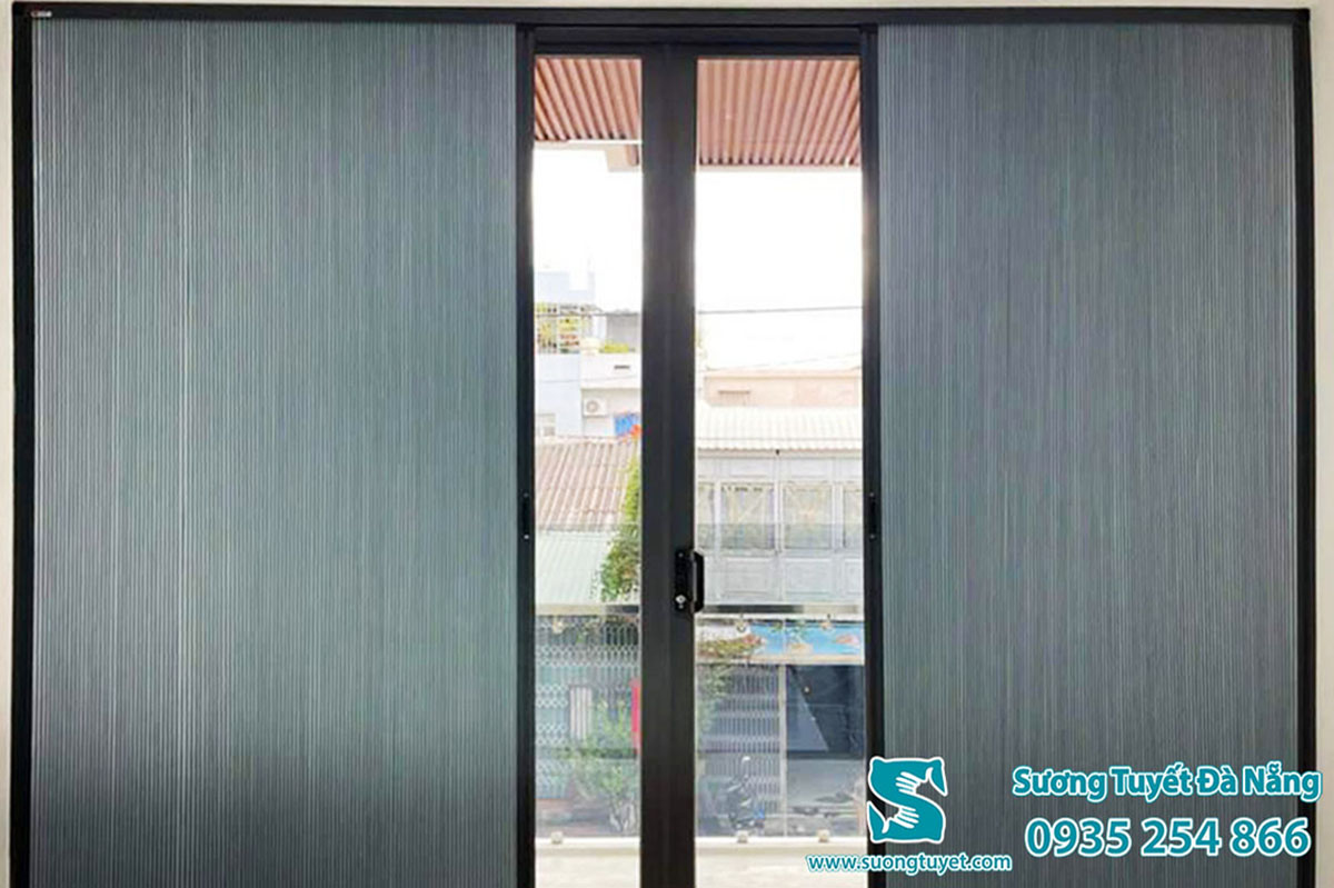Tùy vào độ rộng ô cửa mà quý khách chọn hệ xếp cho phù hợp.
