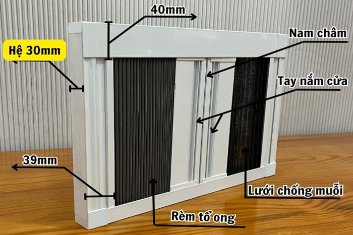 Vách tổ ong hệ 30mm có bề mặt nhôm rộng hơn, bản to và chịu lực tốt.