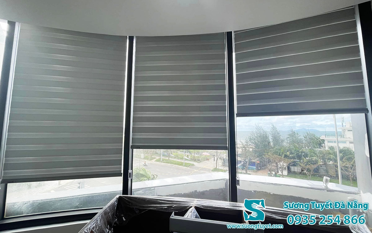 2 lớp màn cầu vồng khép lại, cản sáng tuyệt đối
