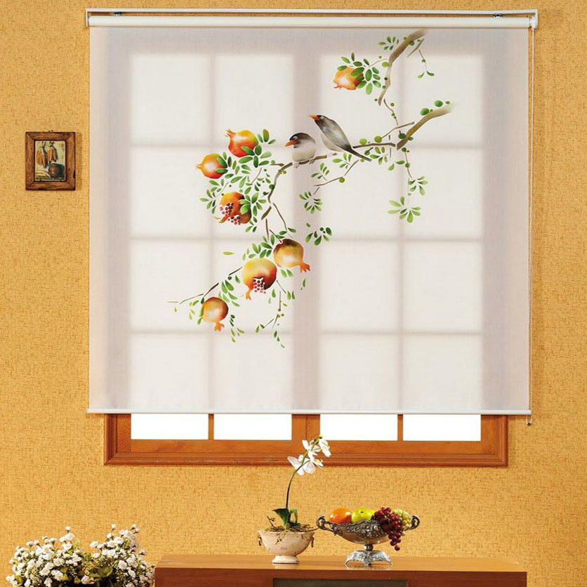 Rèm cuốn in tranh 3D tạo điểm nhấn cho khu vực lắp đặt.