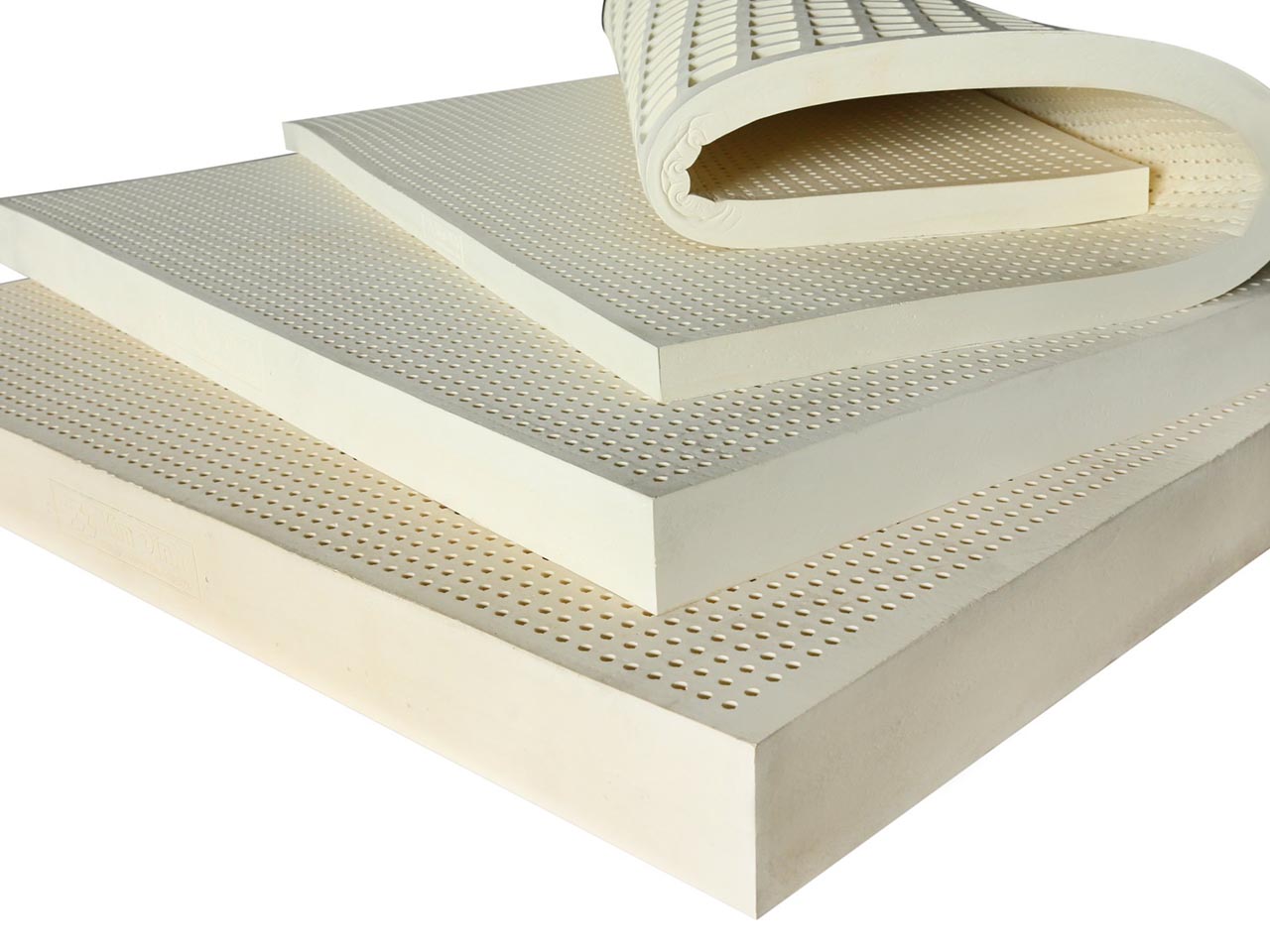 Cần chọn nệm có độ dày phù hợp với cân nặng của tổng người nằm lên.