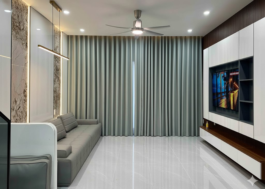 Rèm vải xanh ghi mang đến màu sắc tao nhã hiện đại.