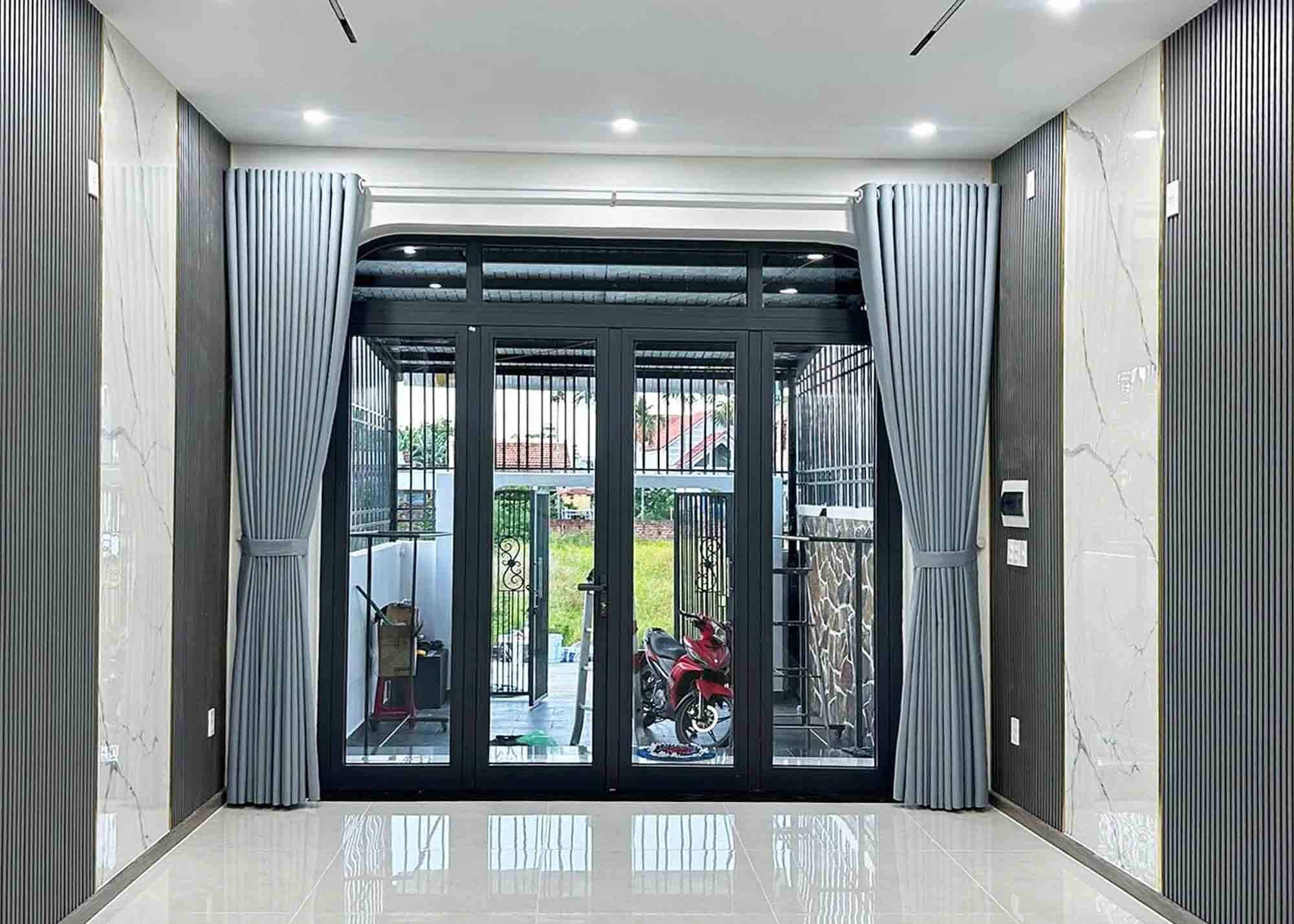 Cả 2 loại màu xanh trên đều kết hợp cùng màu ghi cho ra thành quả đẹp mắt.