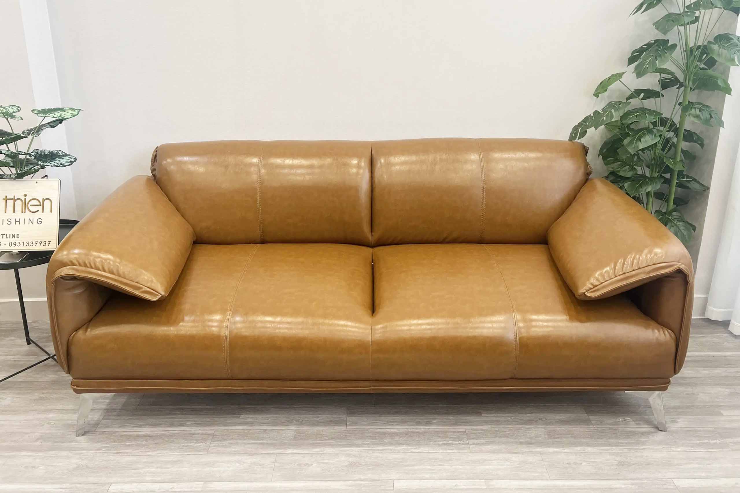 Nhờ ít bị trầy xước mà simili được đánh giá cao hơn vải nhung và canvas.