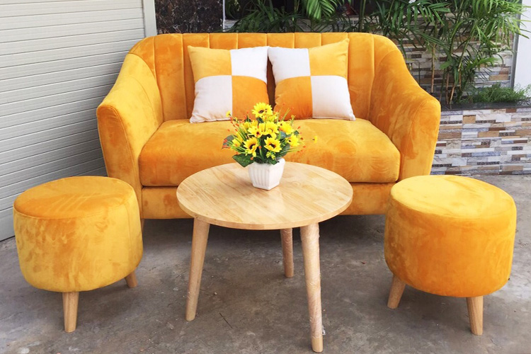 Bạn có thể biến hóa những bộ sofa cũ thành màu sắc khác với 100+ mẫu vải nhung.
