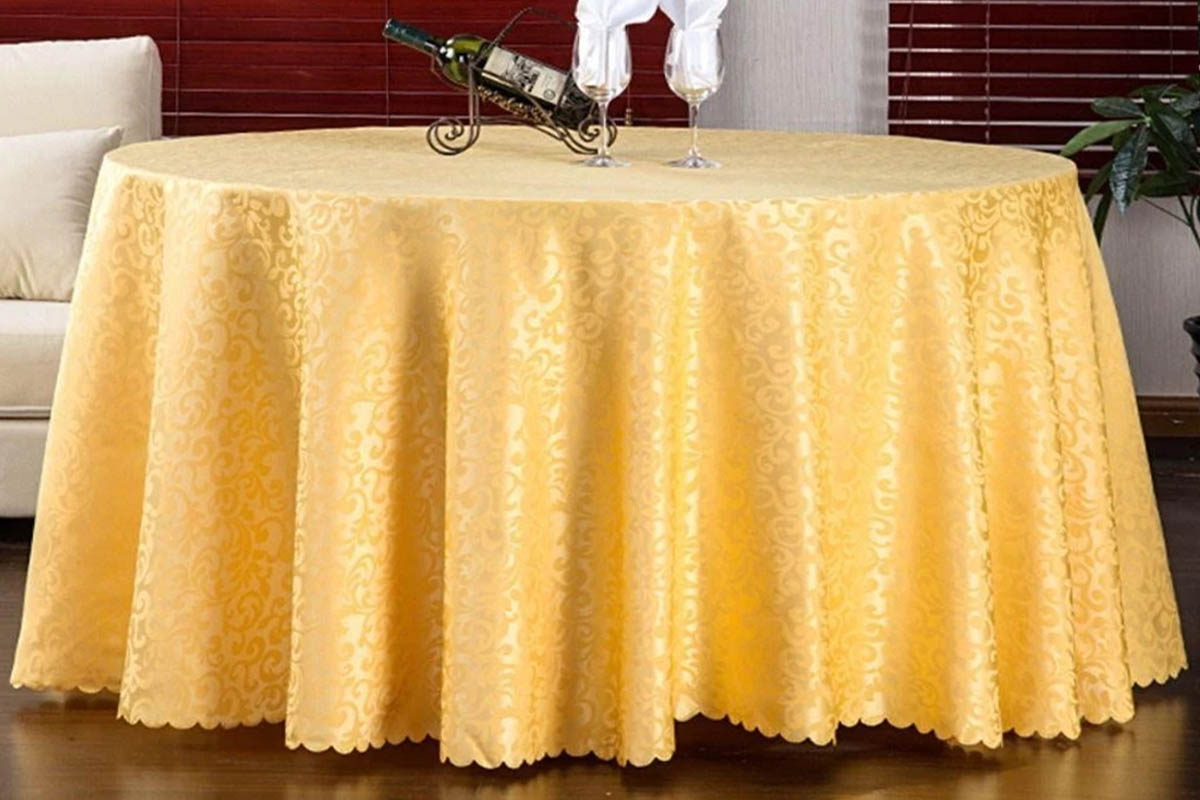 Vải gấm vàng sang và được dùng nhiều nhất.
