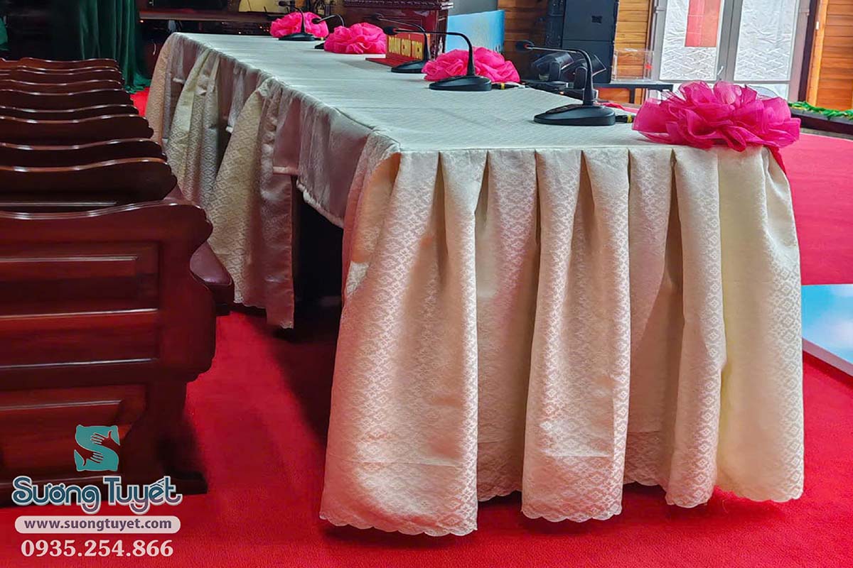 Khăn bàn vải gấm đẹp.
