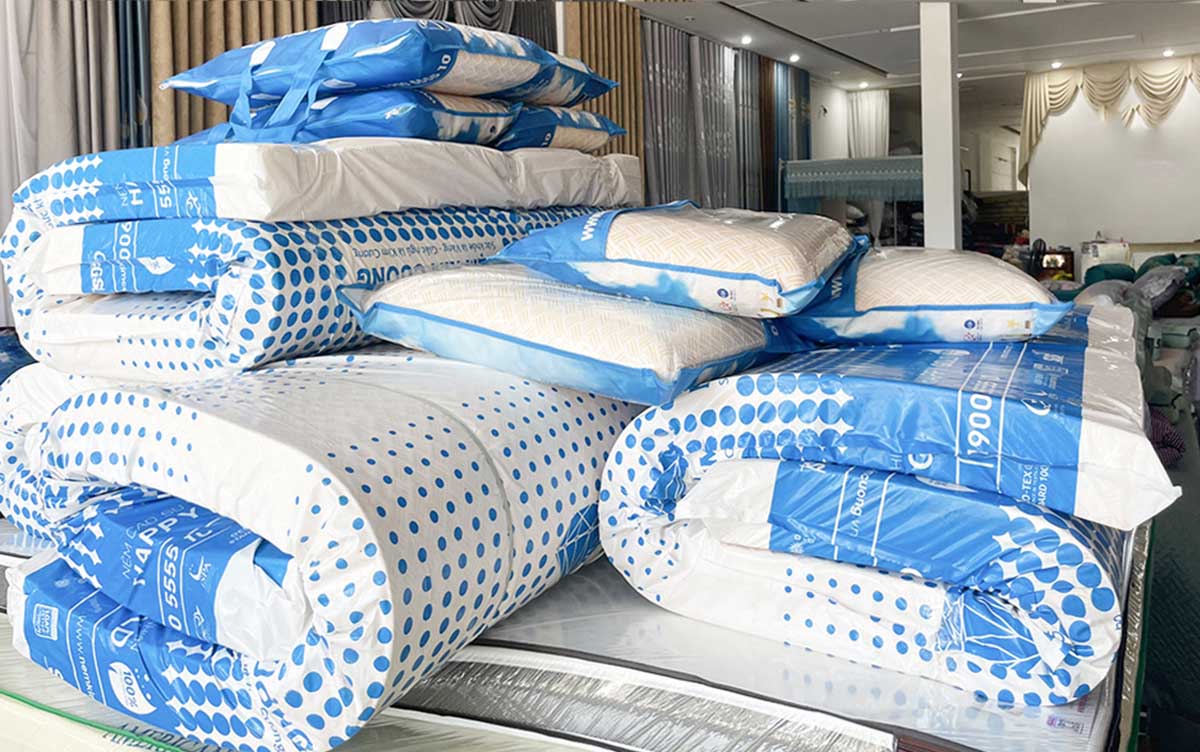 Với các chất liệu bông ép, lò xo, cao su tự nhiên, cao su nhân tạo...