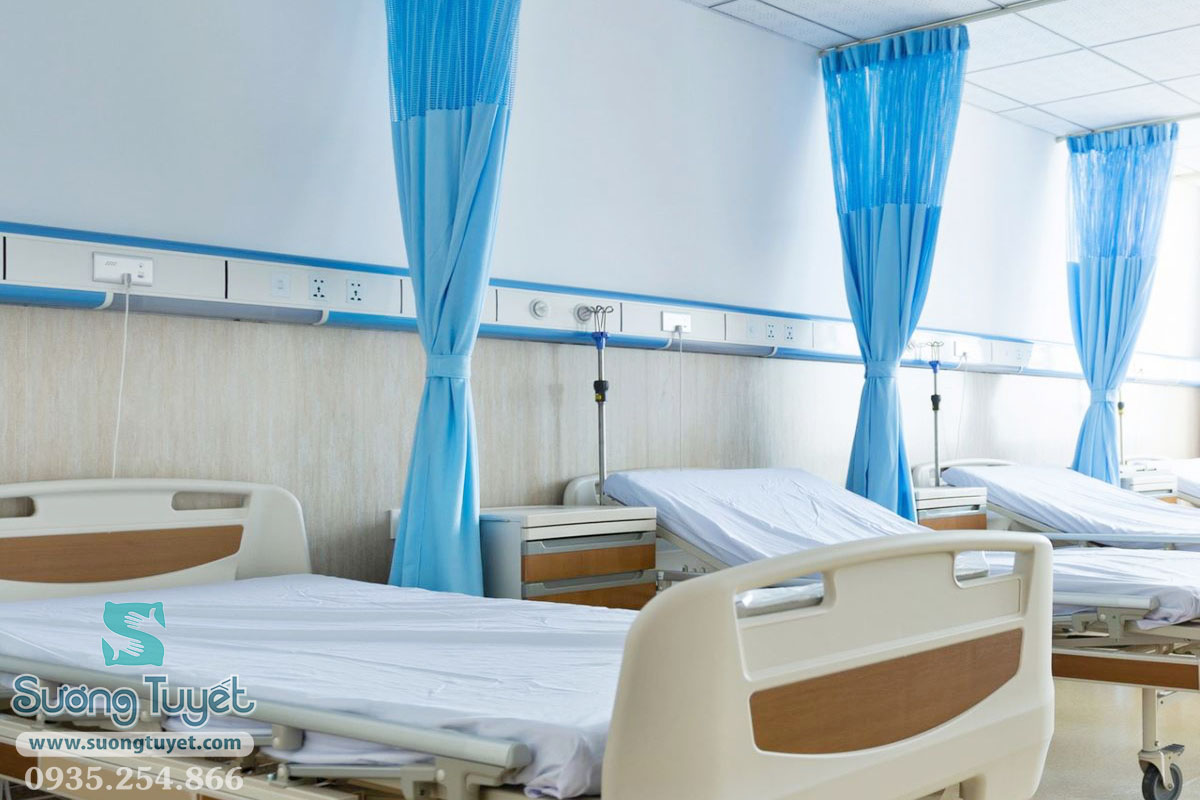 Rèm cửa bệnh viện cũng rất đa dạng về mẫu mã và màu sắc, khả năng kháng khuẩn cao.