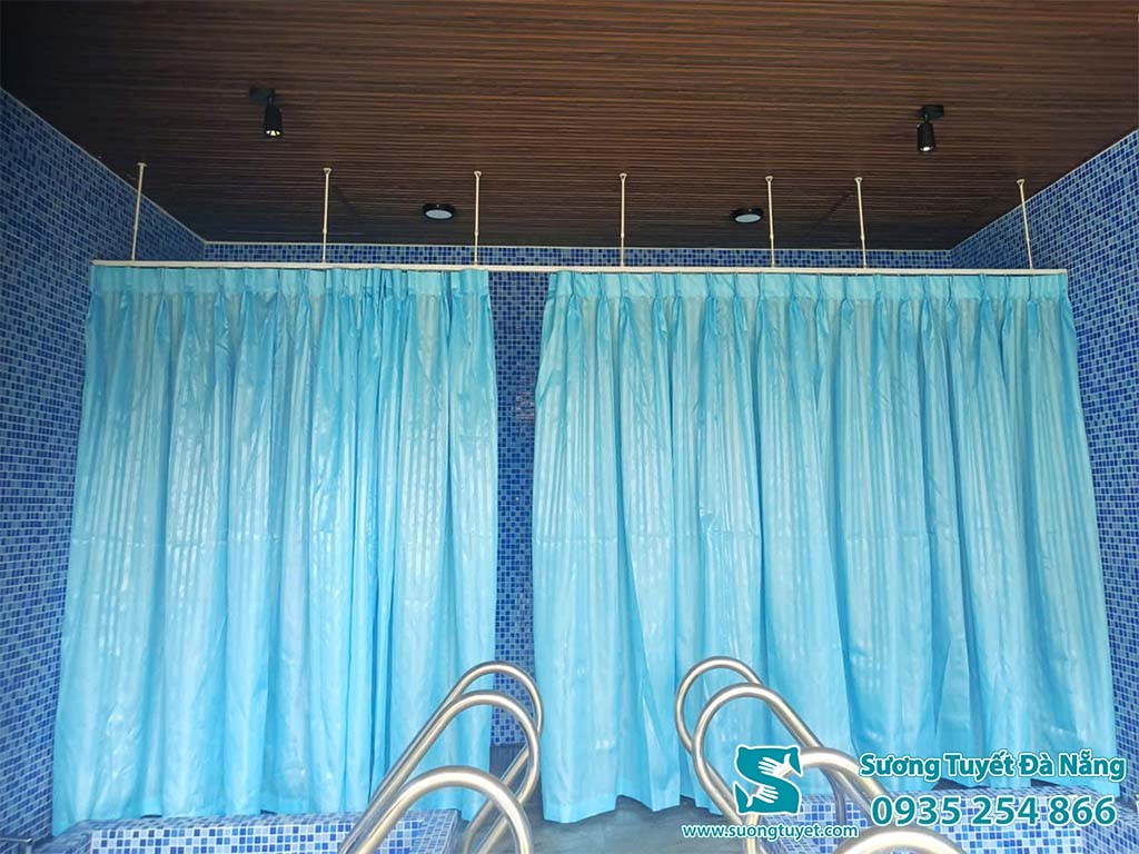 Rèm vải PVC cản sáng và tầm nhìn tốt.