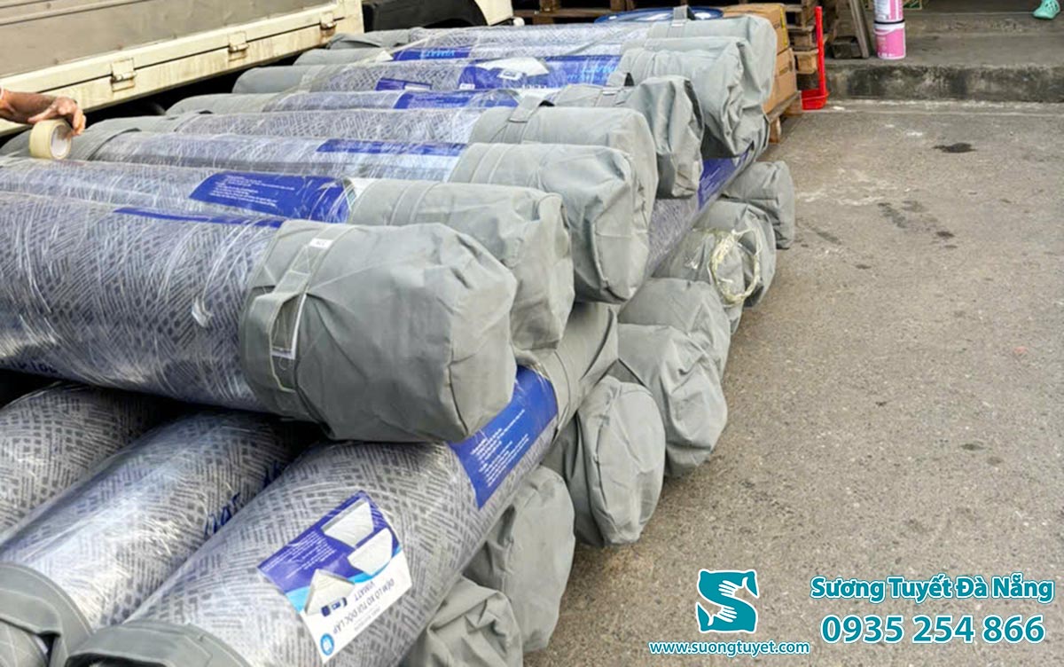 Với số lượng lớn mà chi phí vận chuyển thấp, bù lại khách hàng sẽ được chiết khấu cao hơn.