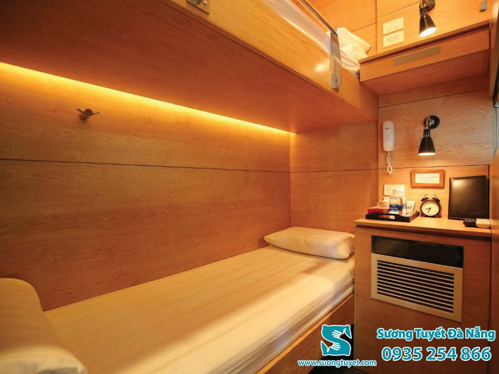 Trải nghiệm chăn ga khách sạn màu trắng tinh cotton 100% trong hộp ngủ 