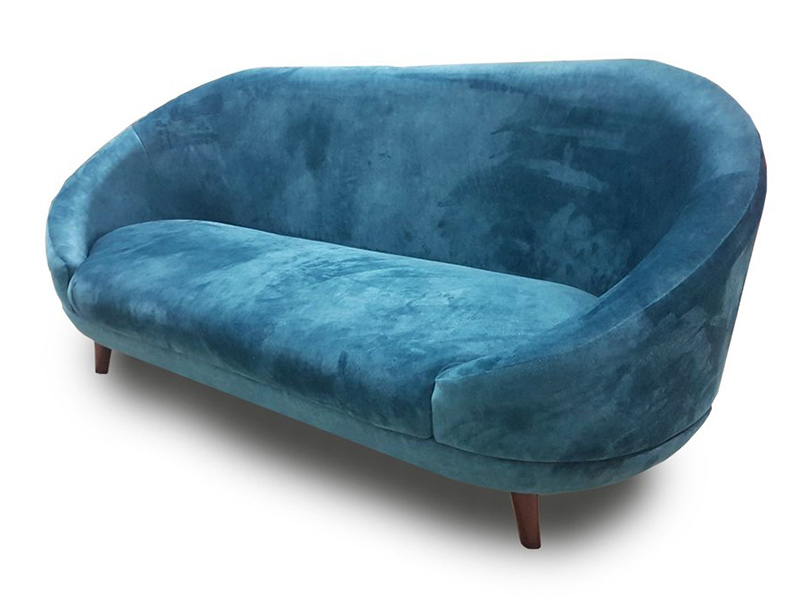 Cần vệ sinh cẩn thận và giặt nhẹ nếu vẫn yêu thích vải nhung.