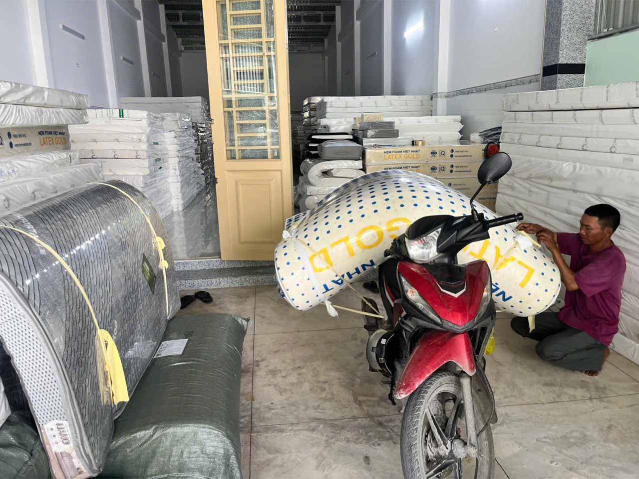 Miền phí ship nệm Việt Nhật toàn bộ kèm quà tặng ngay hôm nay.