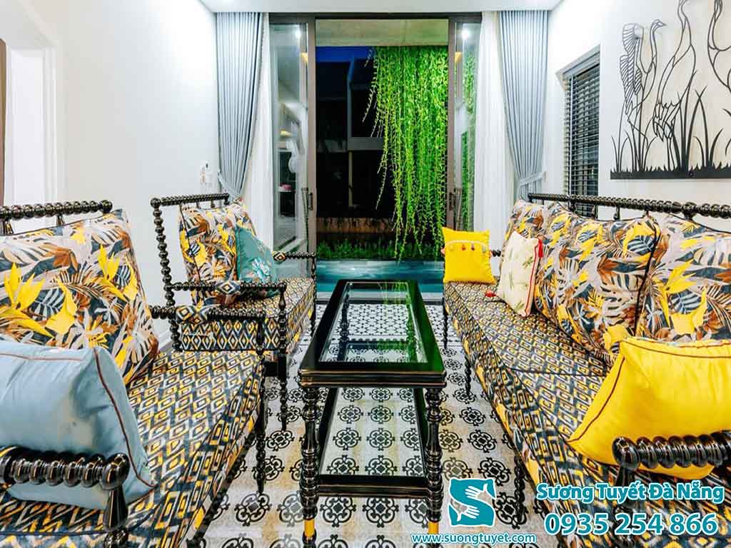 Từng màu sắc ẩn chứa sự tận tụy và chuyên nghiệp của Sương Tuyết khi làm hàng.