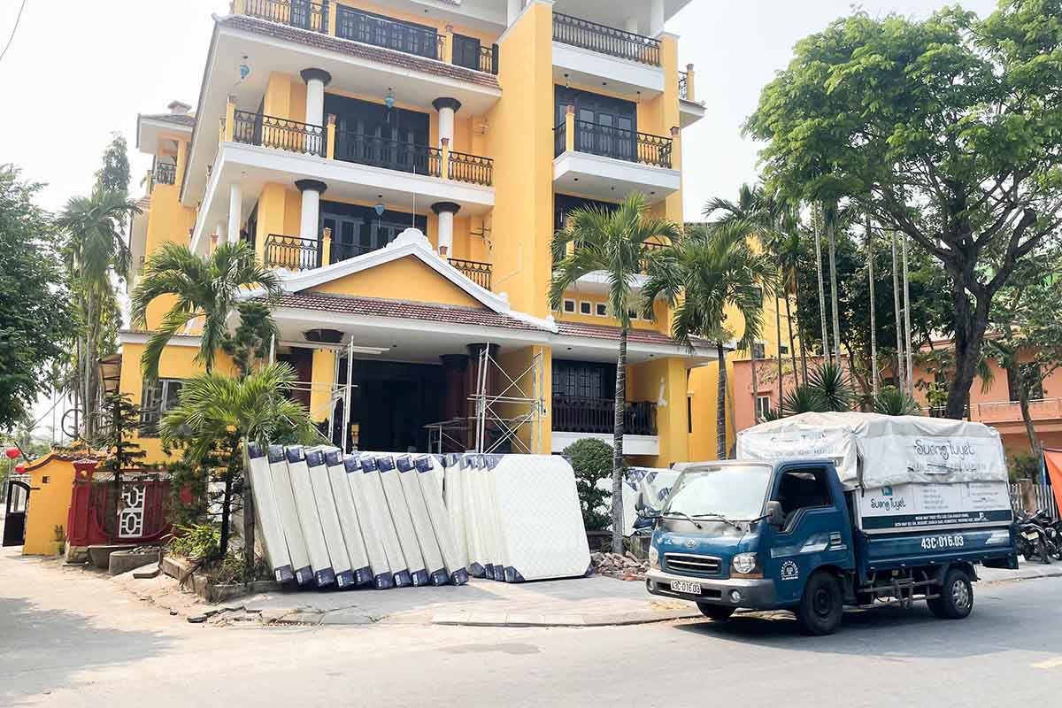 Hình ảnh Sương Tuyết cung cấp nệm cho khách sạn Hội An.