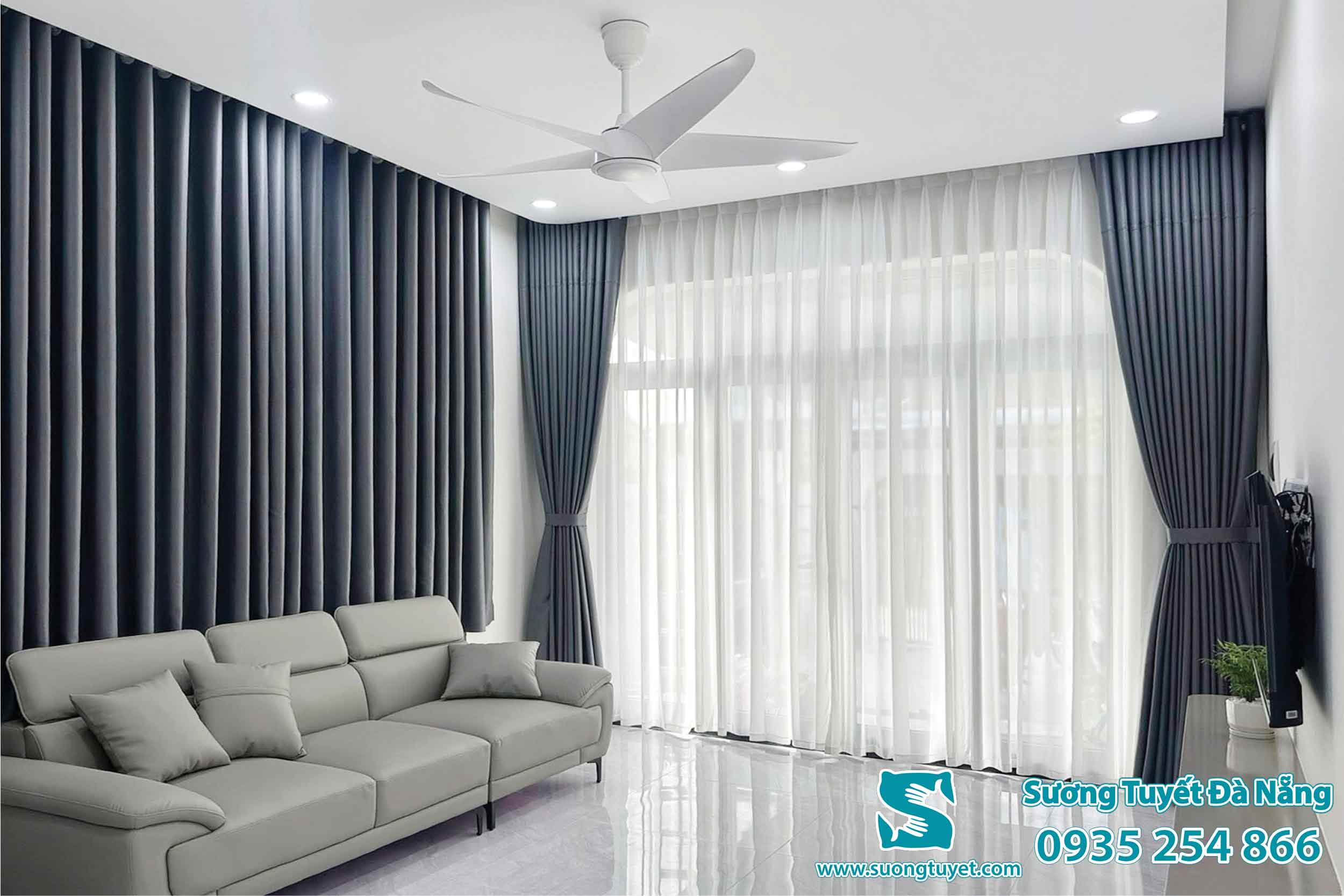 Căn hộ chung cư FPT rực sáng với bộ rèm vải 2 lớp đẹp mắt.