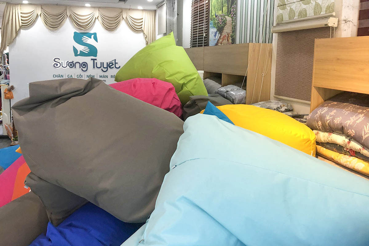 Các sản phẩm beanbag tại đây cung cấp hơn 200 chiếc mỗi tháng.