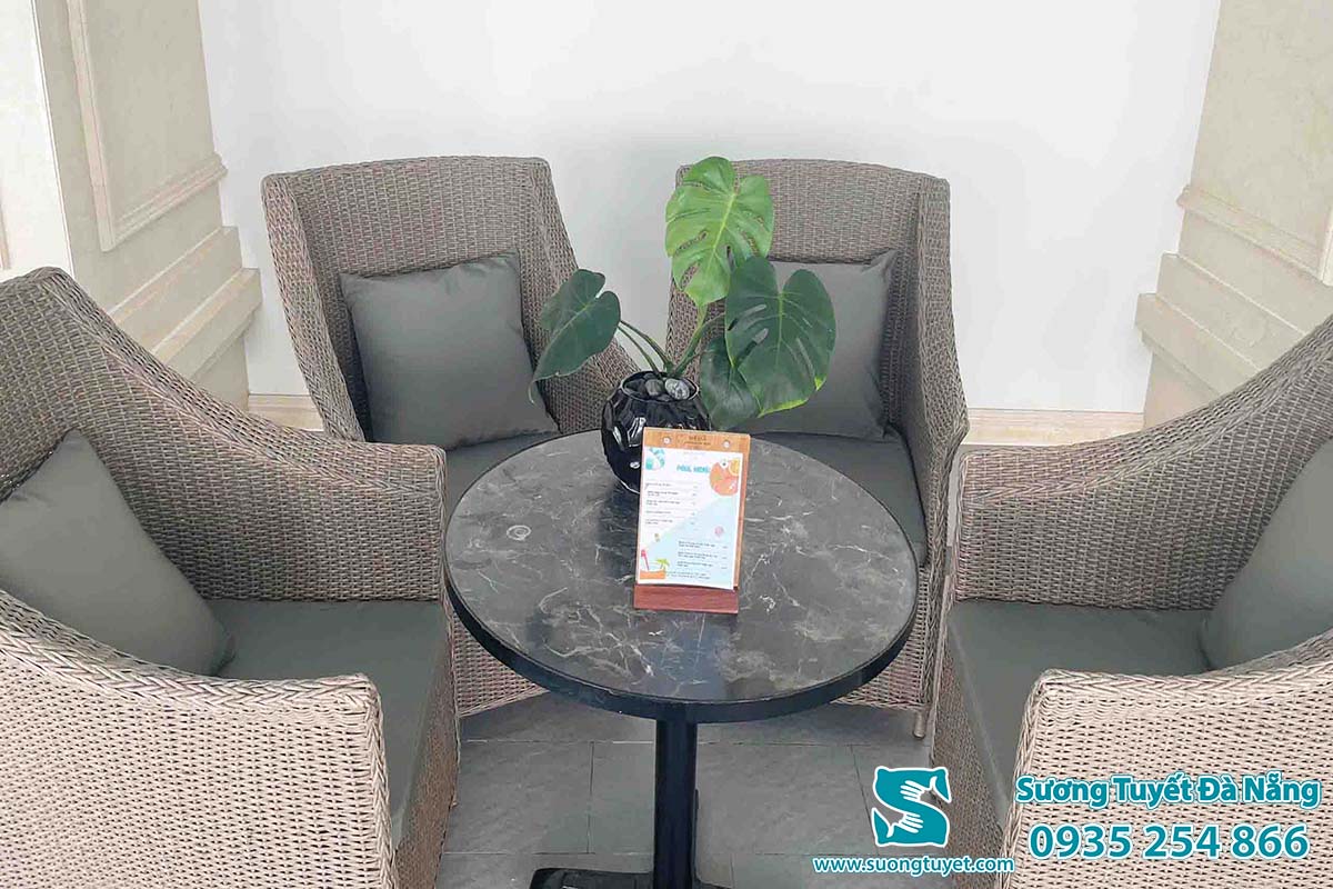 Sương Tuyết cung cấp hàng chục nệm ghế mây tại Vinpearl Tây Ninh.