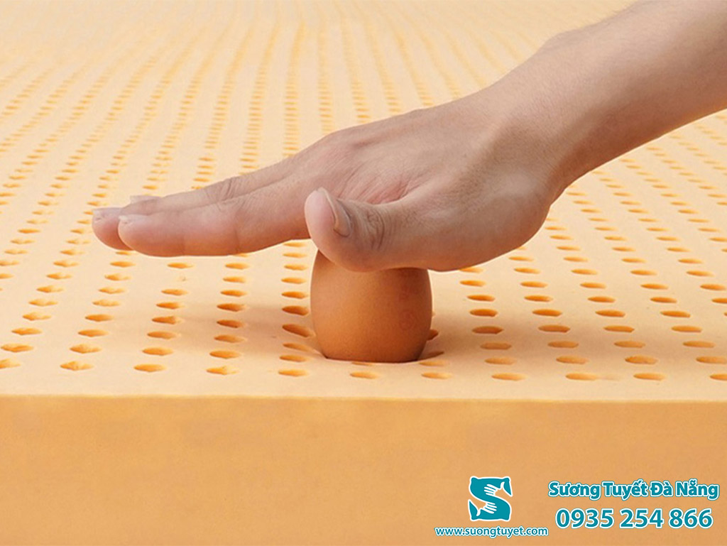 Nằm chỗ nào - Êm chỗ đó là tính năng của nệm cao su.