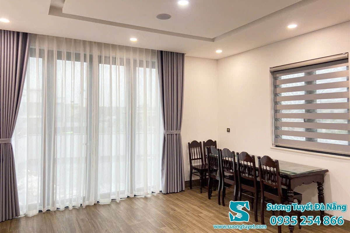 Có thể lựa chọn Combo rèm vải và rèm cuốn tùy vào sở thích gia chủ.