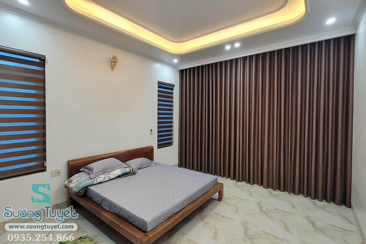 Combo rèm bố và rèm cuốn cầu vồng được sử dụng rất phổ biến hiện nay.
