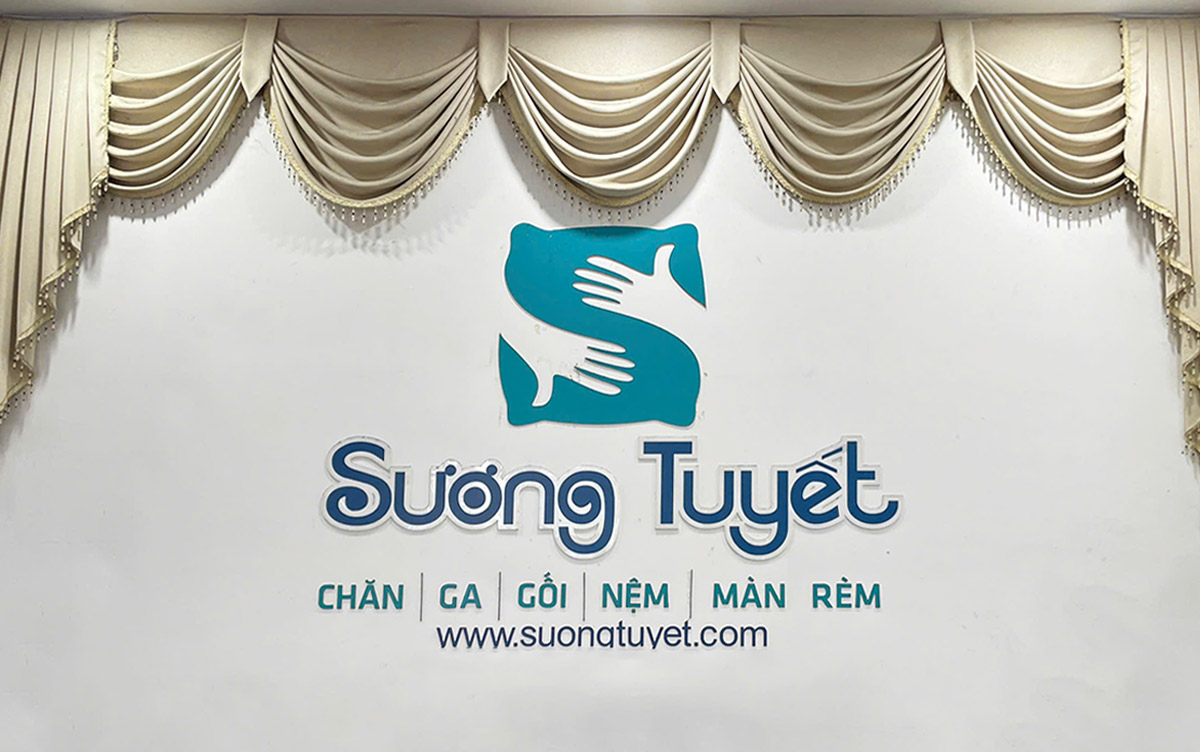 Tại Sương Tuyết cũng đang dùng rèm yếm 