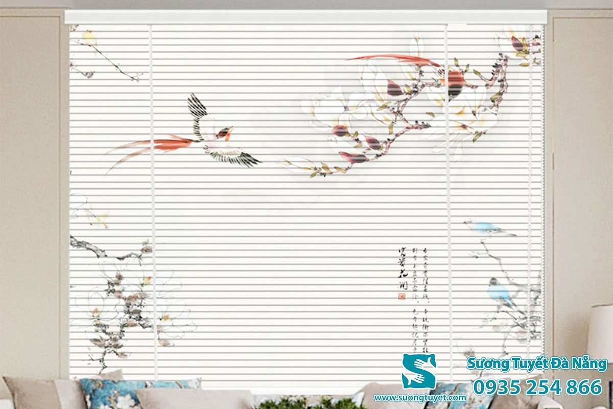 Rèm nhôm dán tranh văn phòng trường học cũng rất đẹp.