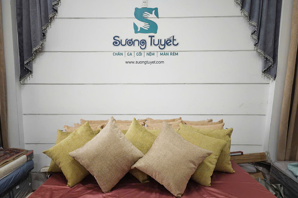 Gối tựa sofa độ phồng cao không xẹp lún