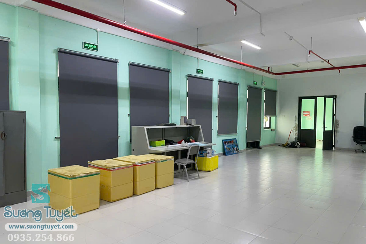 Bàn giao hệ thống rèm cuốn chống nắng cho trạm phát sóng