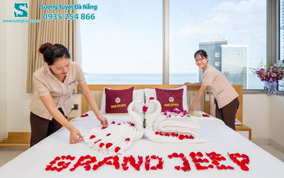 Hình ảnh bài trí đồ vải khách sạn độc đáo tại Grand Jeep hotel Đà Nẵng.